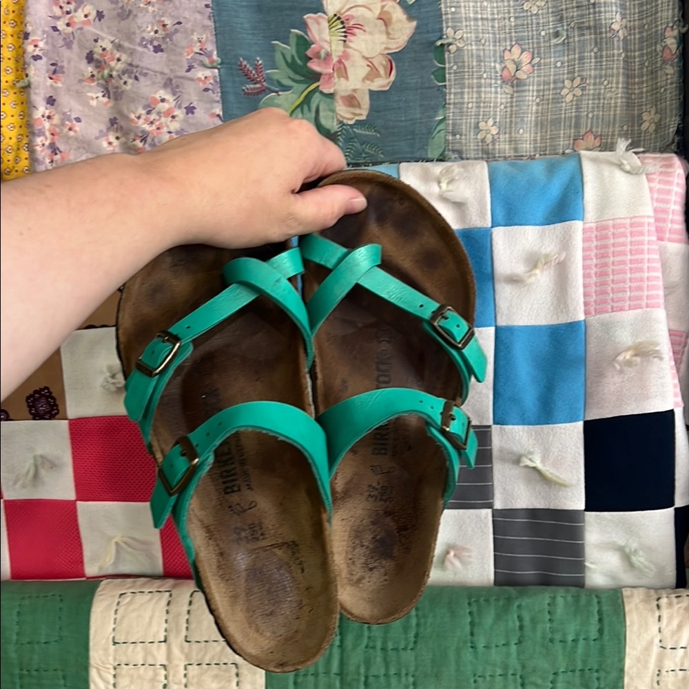 Beautiful Birkenstocks sandals size 9